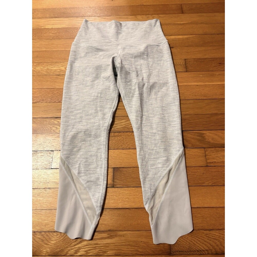 Lululemon Size 8 Wunder Under High-Rise Crop 23” Scallop Leggings White Stripe - Picture 2 of 4